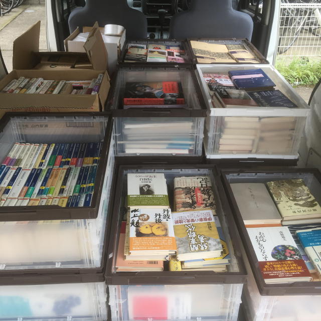 埼玉県ふじみ野市での古本出張買取　車いっぱい