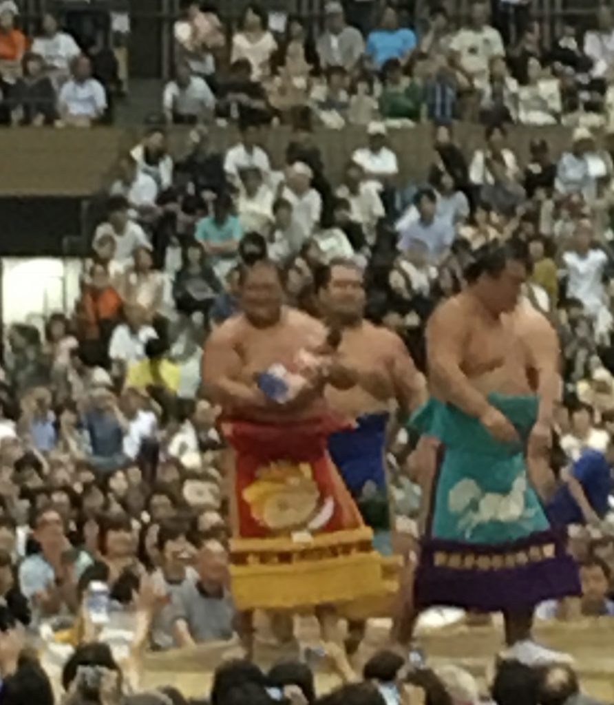 所沢出身北斗富士の土俵入り