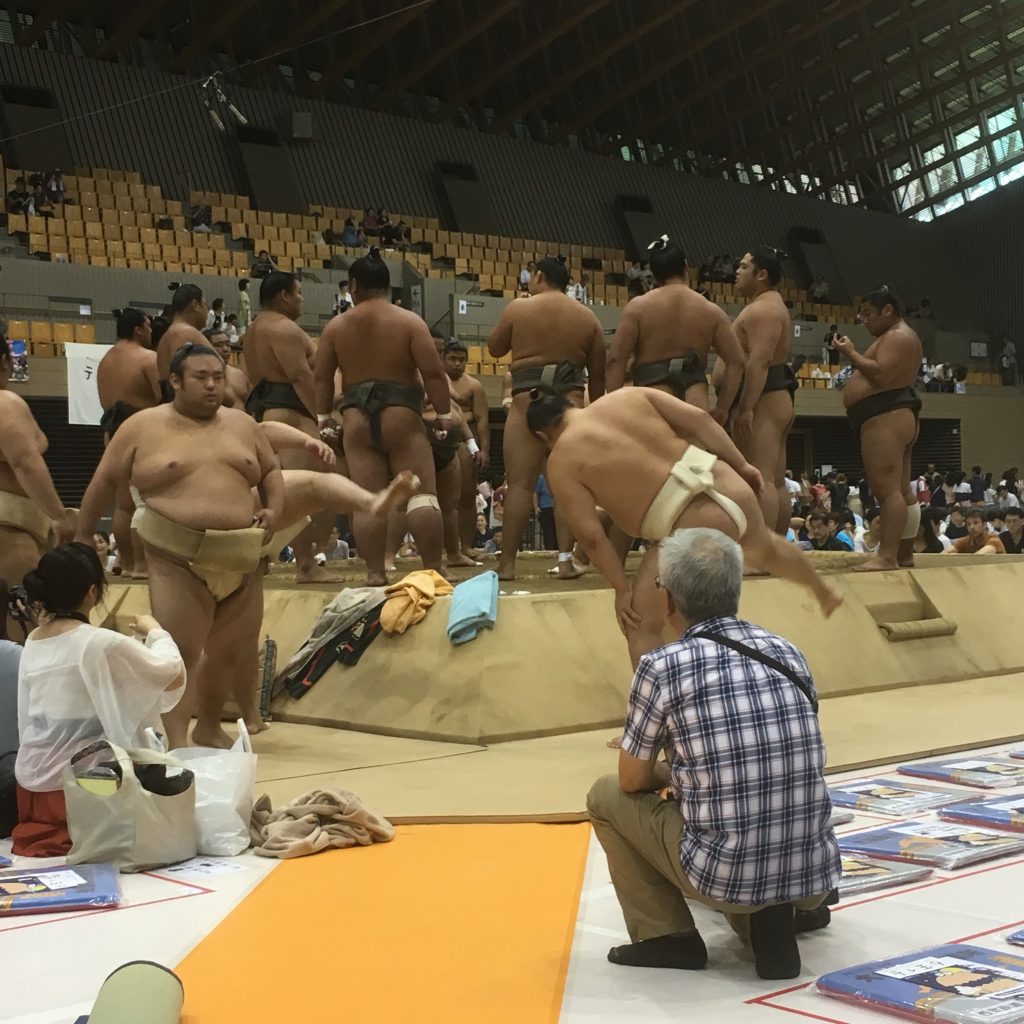 埼玉県所沢市で行われた巡業稽古の様子