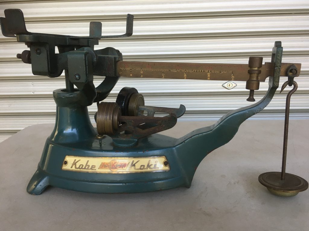 埼玉県で古本買取と同時に秤も買取