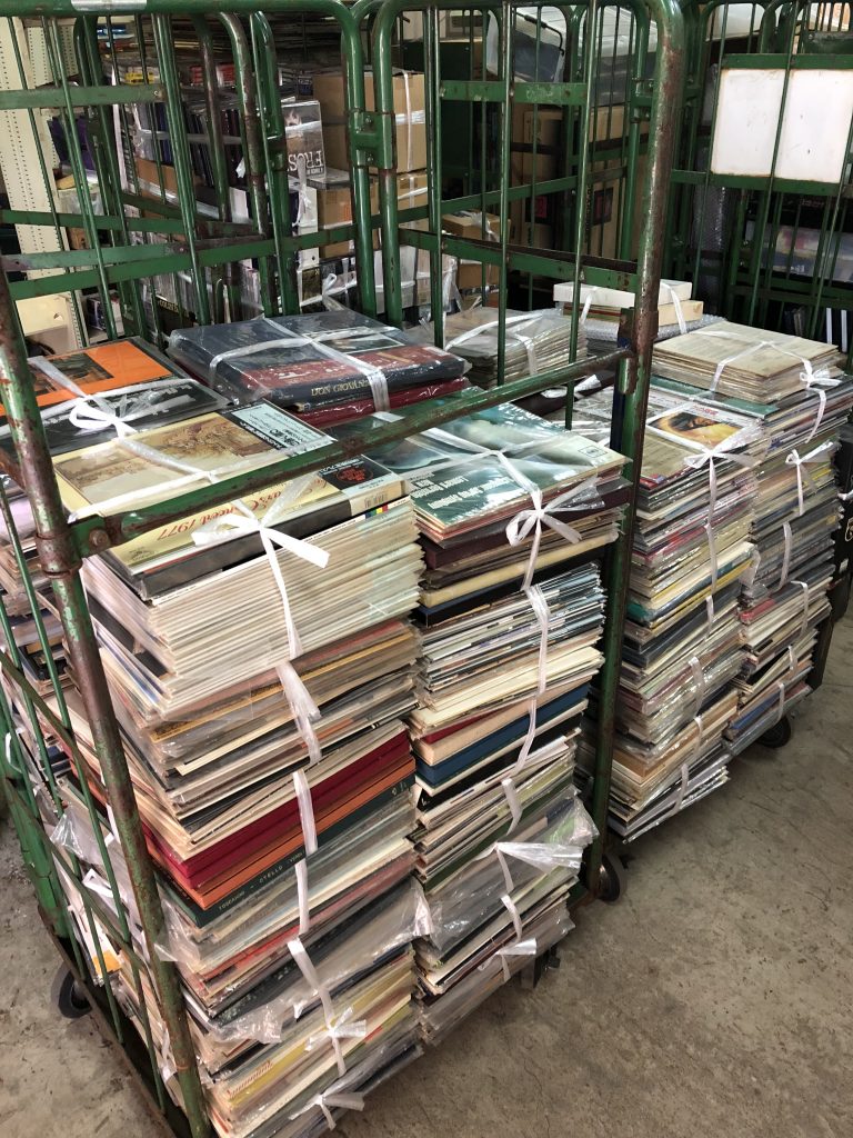 大量のクラシックレコード