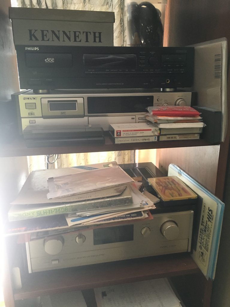 オーディオも片付け