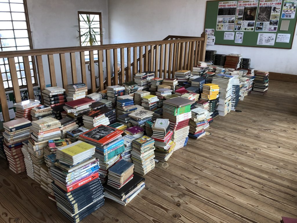 私立高校図書館3500冊を除籍しました